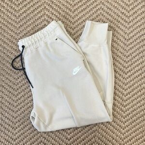 Nike - Tech Fleece Athletic Pants - Light Brown Khaki - Large